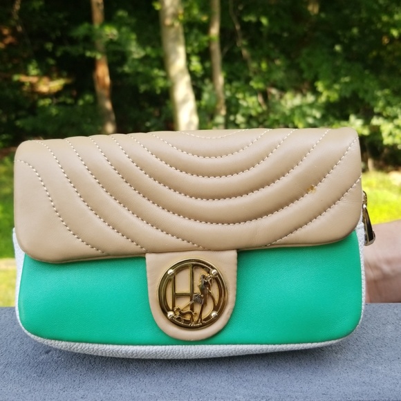 henri bendel Handbags - Green Henri Bendel Clutch